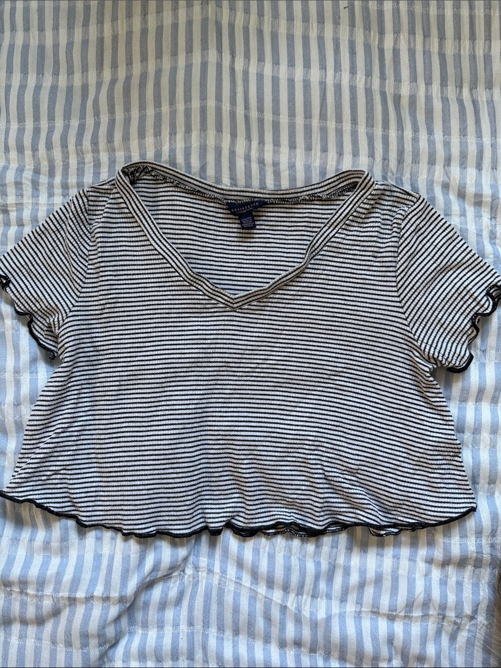 Striped V-Neck Crop Top - Black & White